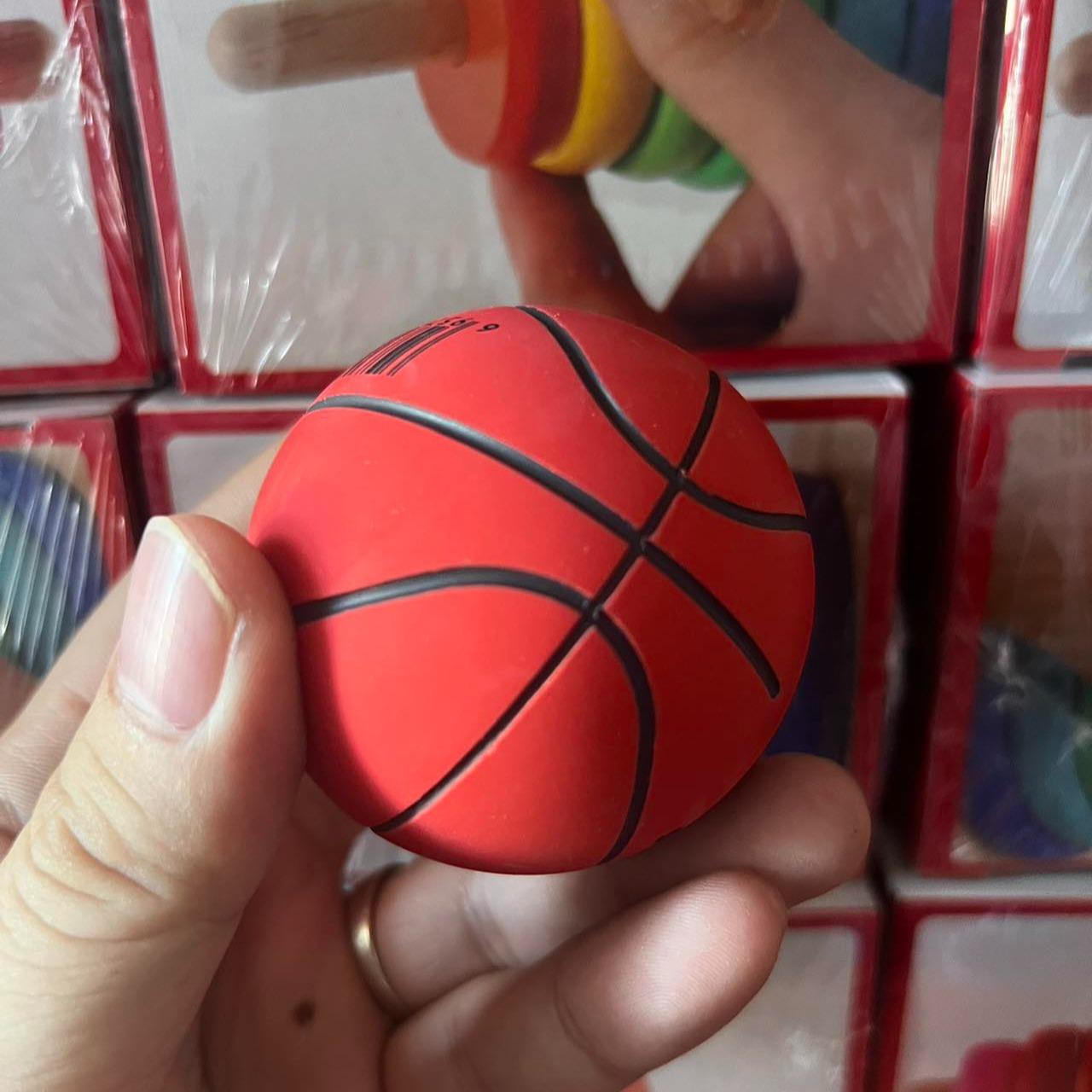 1pc. bouncing super hero basketball
